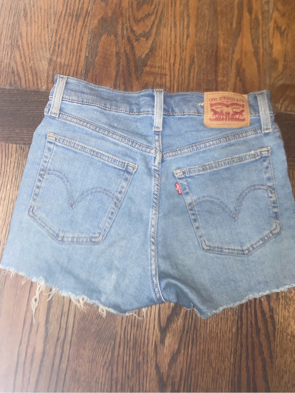 Levi Stretch Jean Shorts - Picture 3 of 3